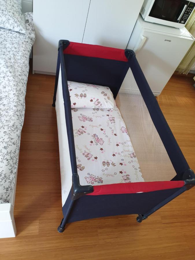 Apartment Emma Ljubljana - Free Parking, Ac, Wifi ภายนอก รูปภาพ