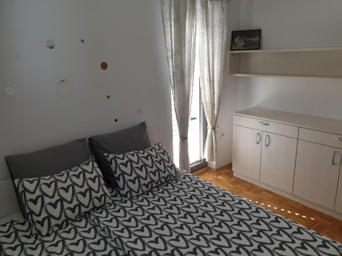 Apartment Emma Ljubljana - Free Parking, Ac, Wifi ภายนอก รูปภาพ