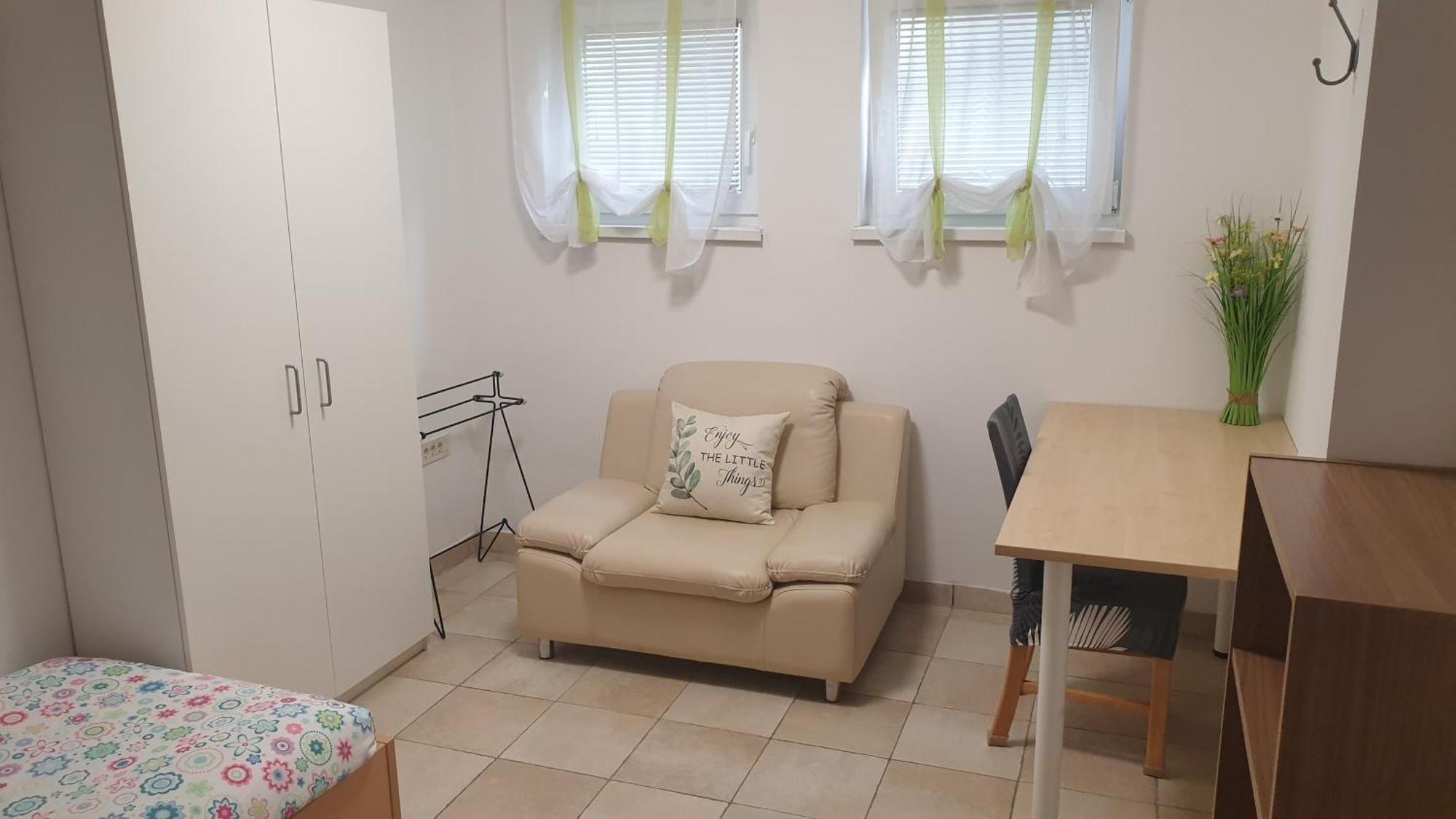 Apartment Emma Ljubljana - Free Parking, Ac, Wifi ภายนอก รูปภาพ