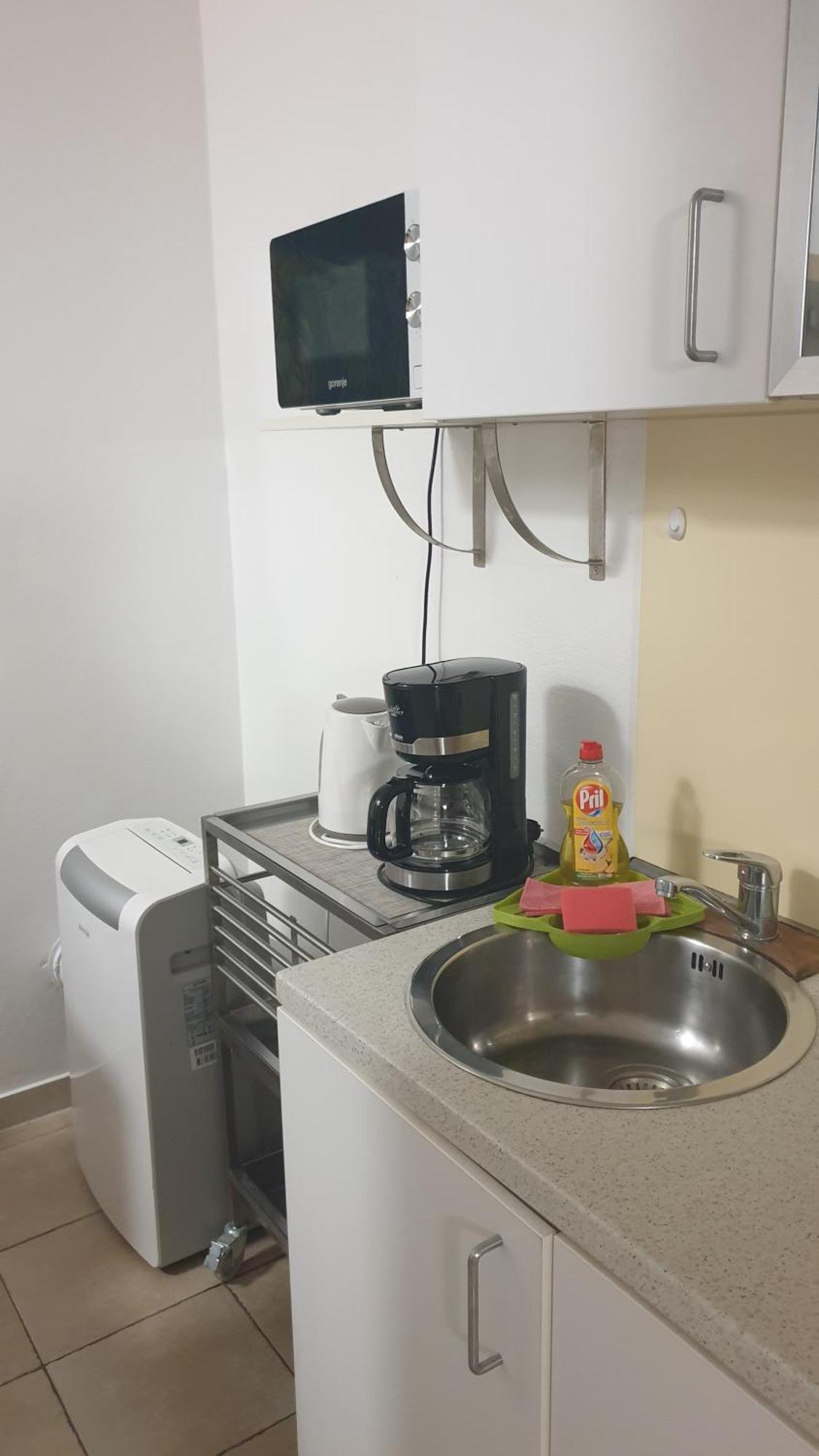 Apartment Emma Ljubljana - Free Parking, Ac, Wifi ภายนอก รูปภาพ