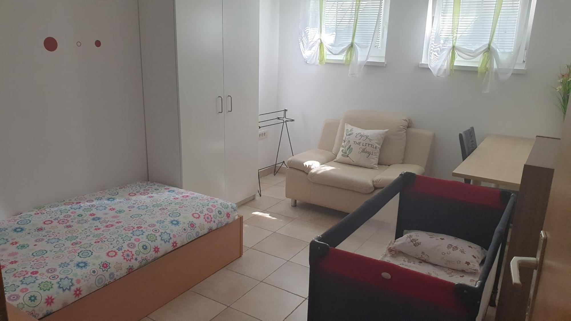 Apartment Emma Ljubljana - Free Parking, Ac, Wifi ภายนอก รูปภาพ
